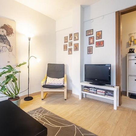 Flat With Balcony Near Bull Statue In Kadikoy Apartment Istanbul Bagian luar foto