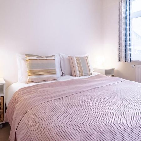 Flat With Balcony Near Bull Statue In Kadikoy Apartment Istanbul Bagian luar foto