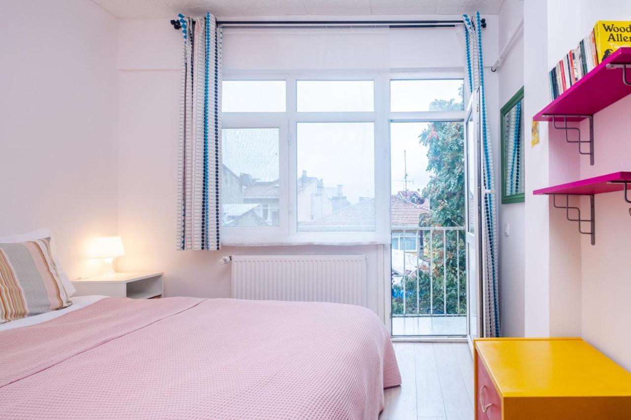 Flat With Balcony Near Bull Statue In Kadikoy Apartment Istanbul Bagian luar foto
