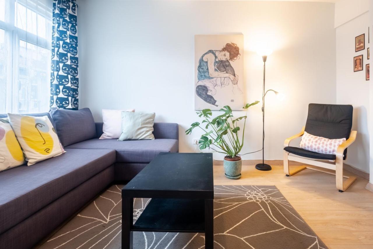 Flat With Balcony Near Bull Statue In Kadikoy Apartment Istanbul Bagian luar foto